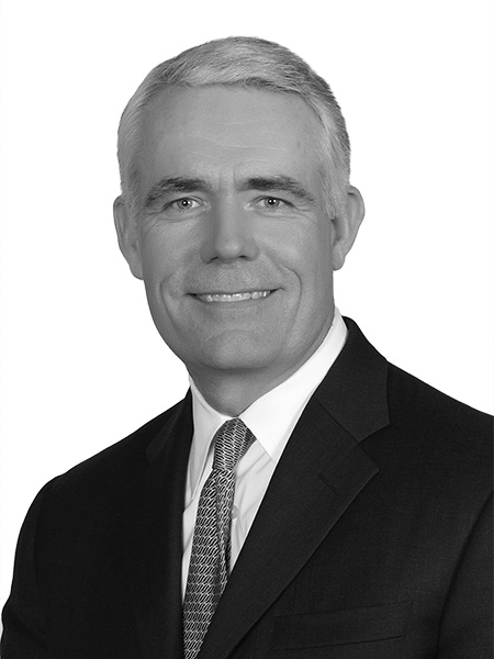 Mark D. Gibson,美洲地区投资及资本市场业务首席执行官