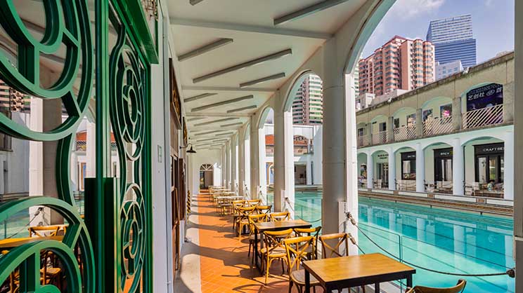 Dinning area of a hotel near to swimming pool