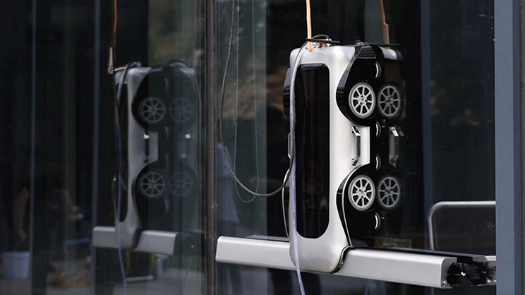 curtain wall robot