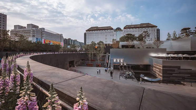 Beijing Xidan Renewal Field by China Resources Land