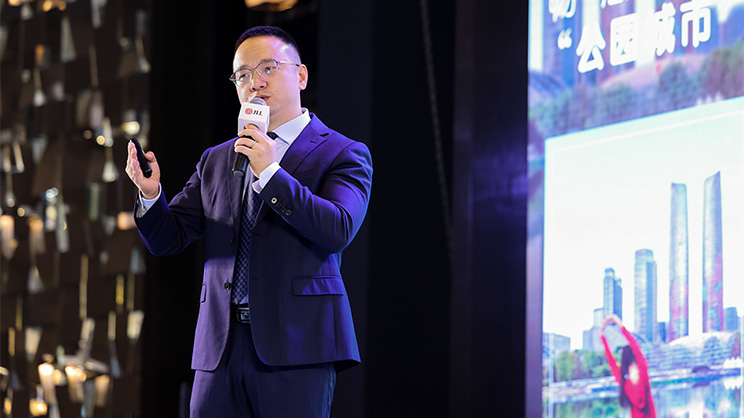 仲量联行华西区产业与物流服务部总监尤鹏伟
