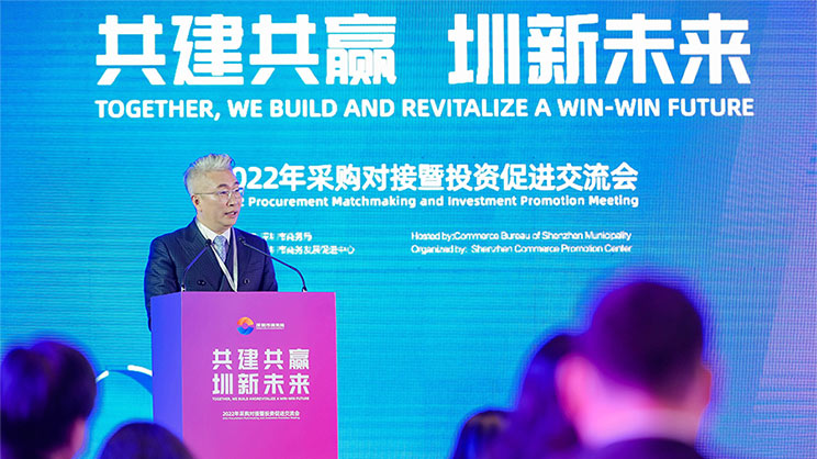 A man giving speech