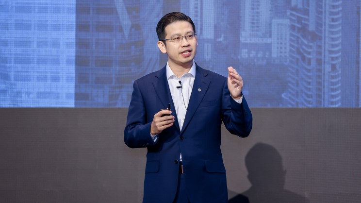 仲量联行中国区研究部总监姚耀进行主题演讲