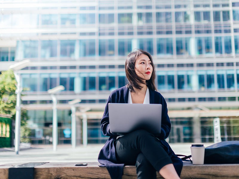 Women with laptop