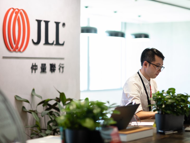 JLL to cut carbon emissions by over two-thirds