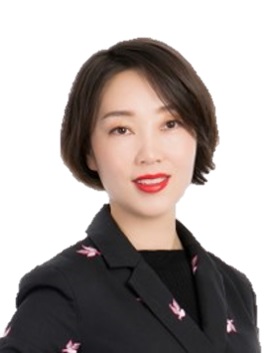 何 娜 