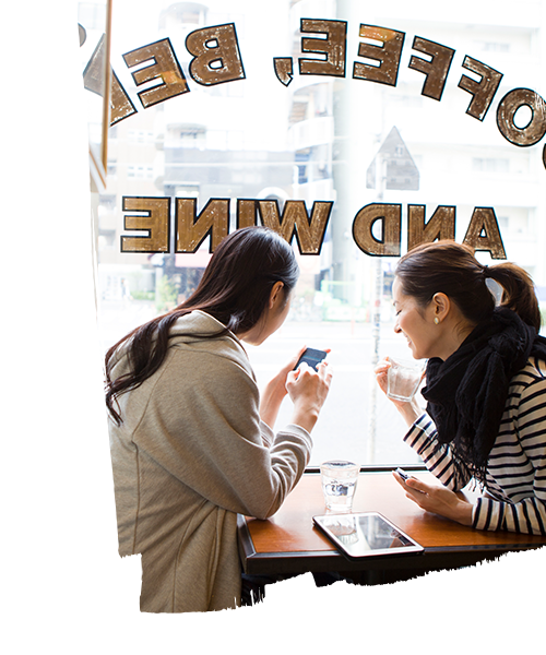 Two women chilling out in the cafe